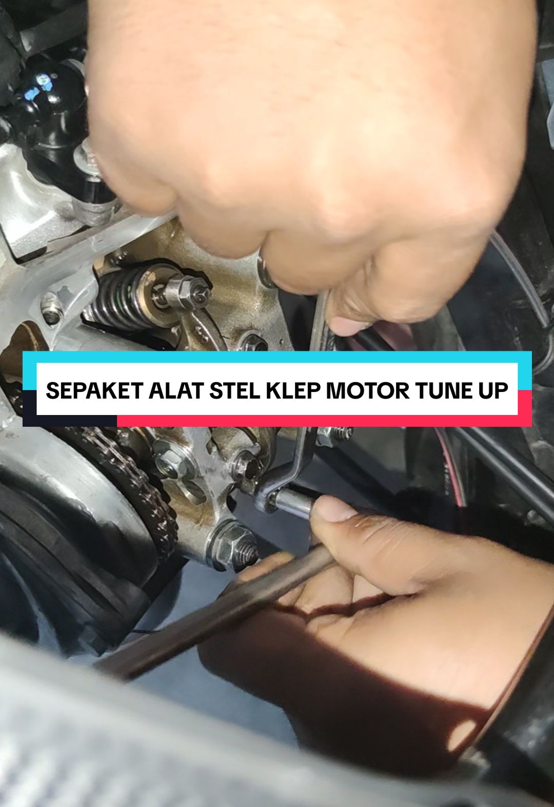 selagi bisa bongkar sendiri, bongkar aja 😁 . . . #varioblitar #variogen2 #vario125 #tuneup #stelklep #alatstelklep #perkakas 