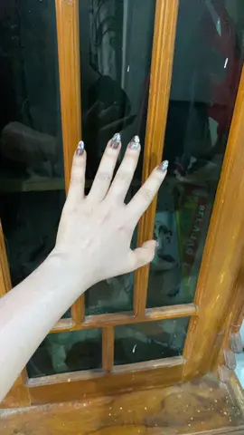 Sumpah seneng banget sama tangan aku sekarang syudah puteh berkat pake #hbpemutihbadan #ampuhbangett 