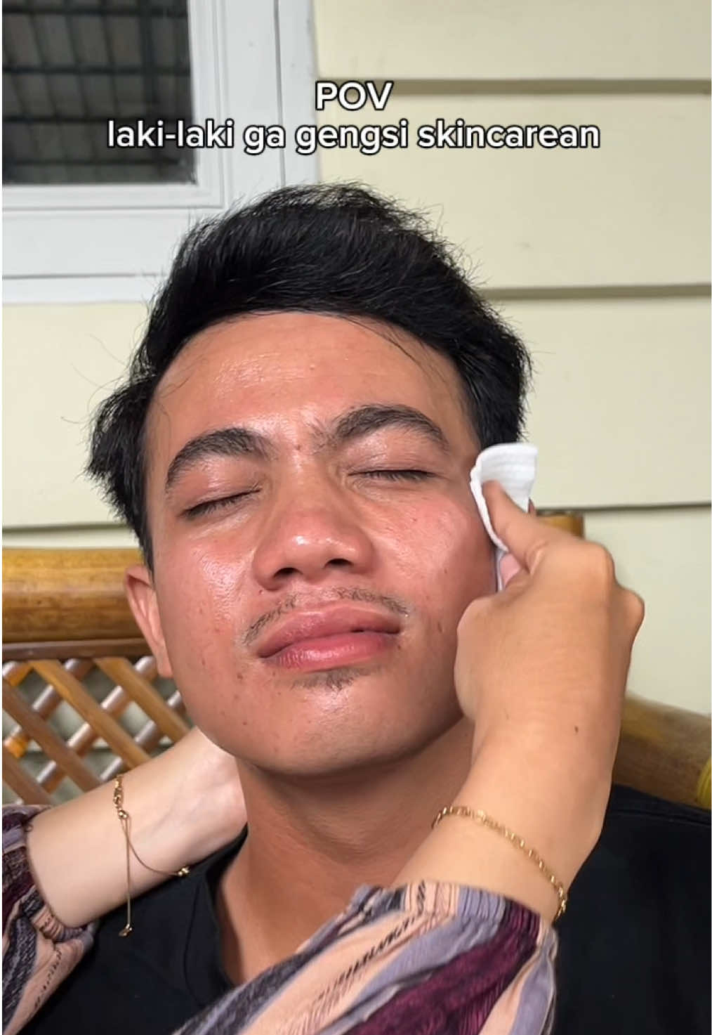 ngapain gengsi juga kan? gantengnya kan juga buat pacar sendiri🥹🤏🏻 . . . . #fyp #pov #ririivickyy #foryou #pasangancouple 
