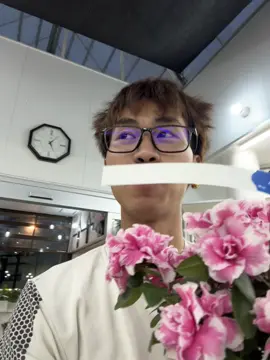 Chợ nhật chiều đêm??