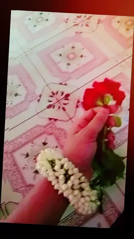 বান্ধুবীর কাছ থেকে গাজরা পরার ভাগ্য  লাগে যেই ভাগ্য সবার থাকেনা,,,,,,, আই,, লাভ,,,ইউ,, বান্ধুবী,,,,,,,,🫶🫶🫶🫶