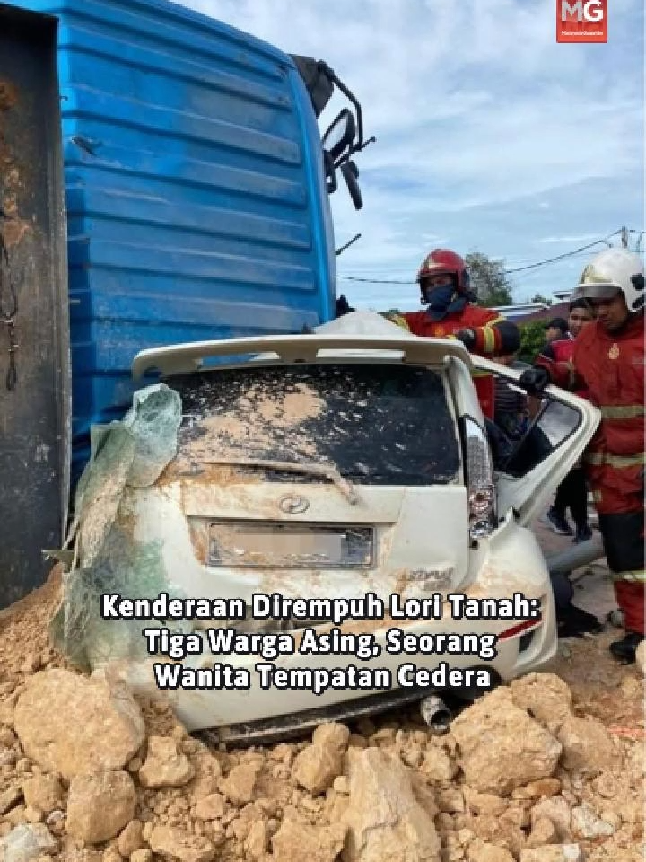 Empat cedera selepas kenderaan yang dinaiki dirempuh sebuah lori yang membawa muatan tanah di Jalan Meru Tambahan, Kampung Bukit Cerakah, berhampiran Pekan Kapar,  pagi tadi. Penolong Pengarah Bahagian Operasi, Jabatan Bomba dan Penyelamat Malaysia (JBPM) Selangor, Ahmad Mukhlis Mukhtar, berkata mangsa yang cedera melibatkan tiga lelaki dewasa yang merupakan warga asing dan seorang wanita tempatan berusia 34 tahun.  Video: Media Sosial  #malaysiagazette #kemalanganjalanraya #jalanmerutambahan #kampungbukitcerakah