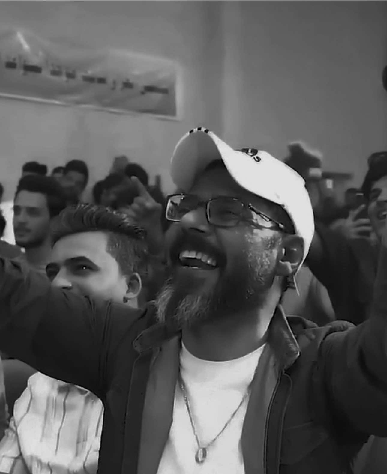 تراوس برلمانك بالقياطين ؟  جواد عادل #tiktok 