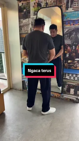 Dia ga bisa lolos dari kamera akuh 😂 #celanabaggy #loosepants #celanapria #celanaunisex #fashion 