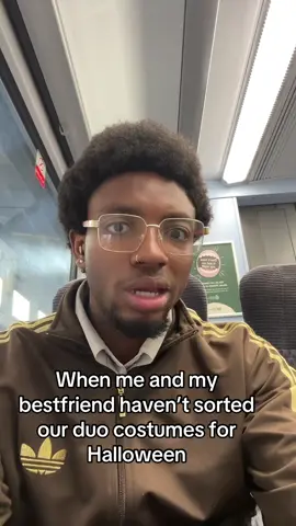 Halloween is literally around the corner…#hallowen #besties #BestFriends #relatable #fyp 