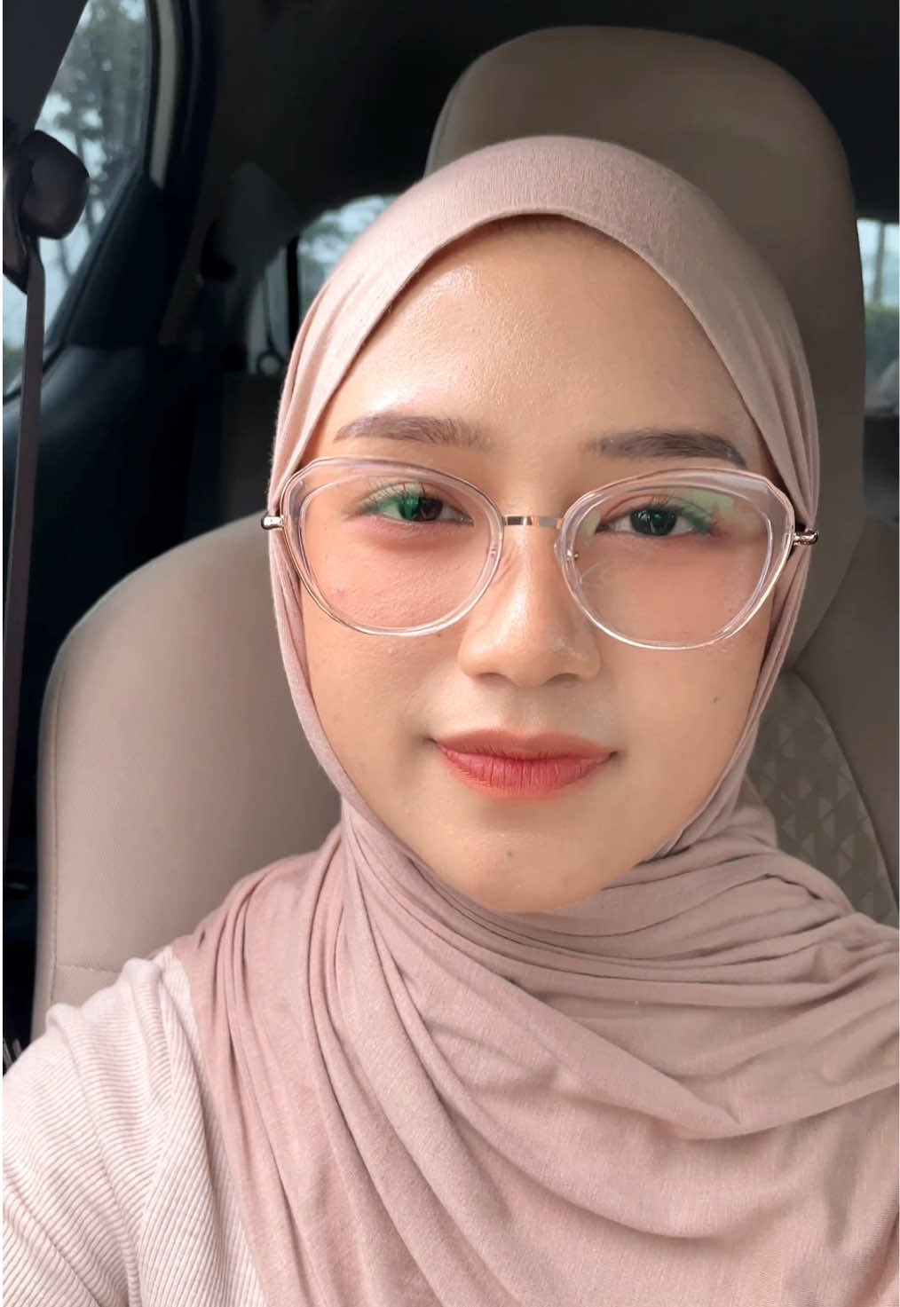 mesti bahas apa ya? bingung😭