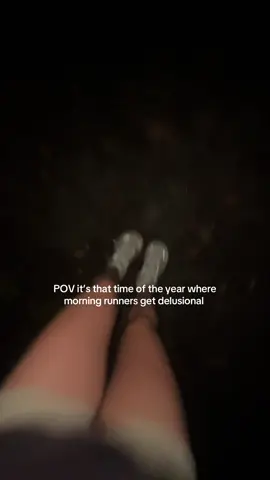 Where my winter morning runners at?  The 7:40AM sunrise… ?! Anyone else contemplating the treadmill some days?  #morningrunner #runnerlife #runningmotivation 