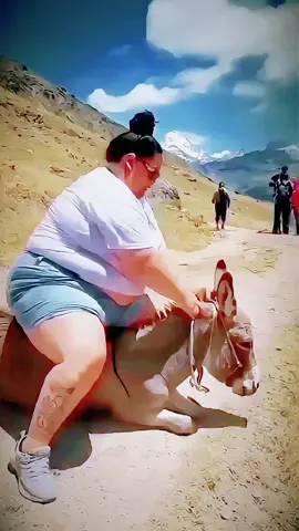 Resiko org gendut lh ini,  ujung2 nya jatuh kan 🤣🤣🤣  #videongakak  #funnylucu  #lawaktiktok  #fyppppppppppppppppppppppp 