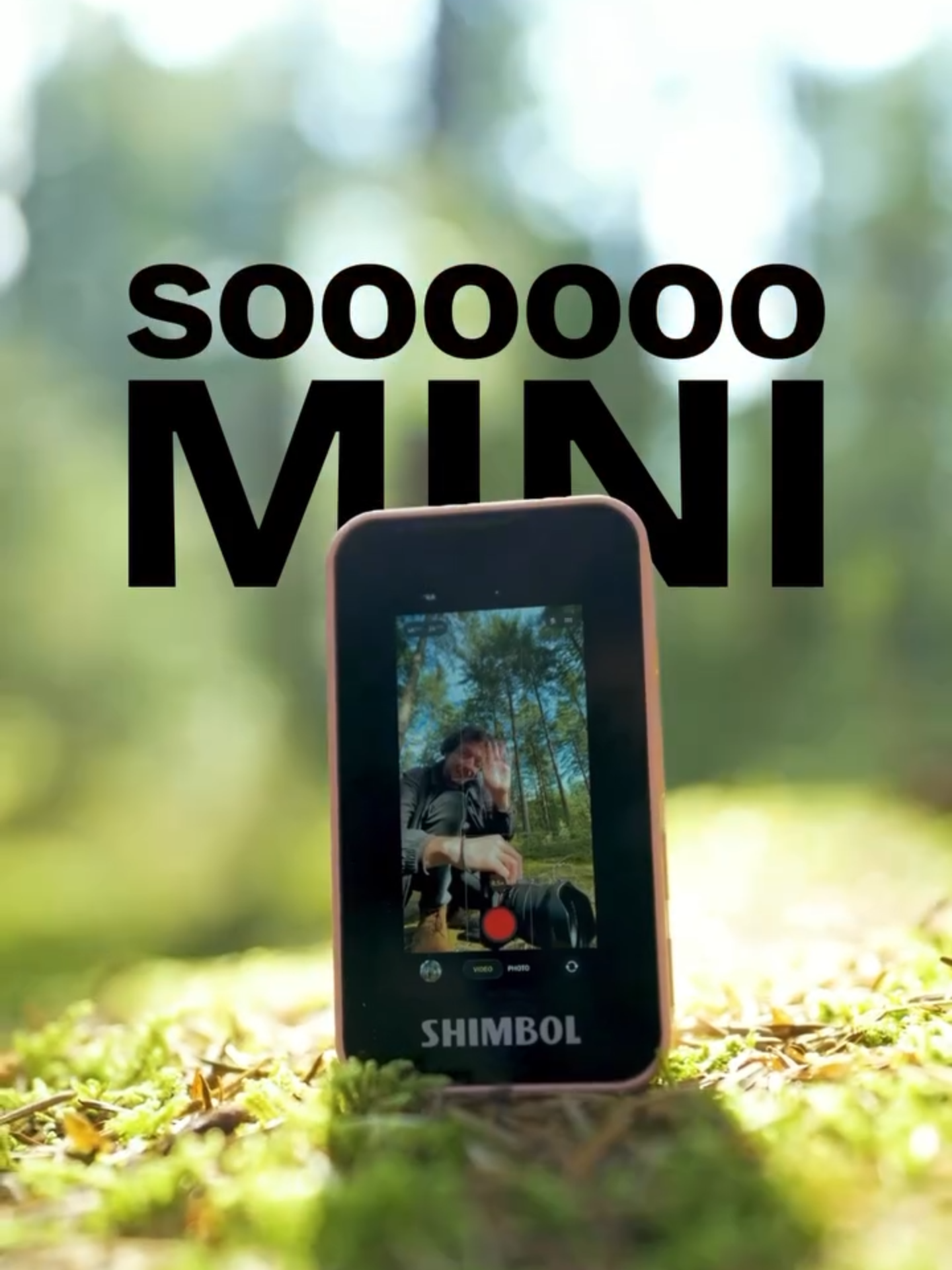 The CP5 mini, which photographers are using. Cr：kylevanbavel #Shimbol #CP5mini #Rearselfiescreen #phoneselfiescreen #minimonitor #phonemonitor #MobileSelfieMonitor #Selfie #ToolforCreators #Photography #Photographer