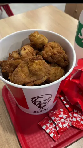Great for friends and family. Order at your nearest KFC 😊 #ItsFingerLickinGood #fyp #kfc 