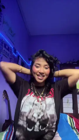 another hit em up cause why not #tupac #2pac #hitemup #oldisgold #tupactshirt 