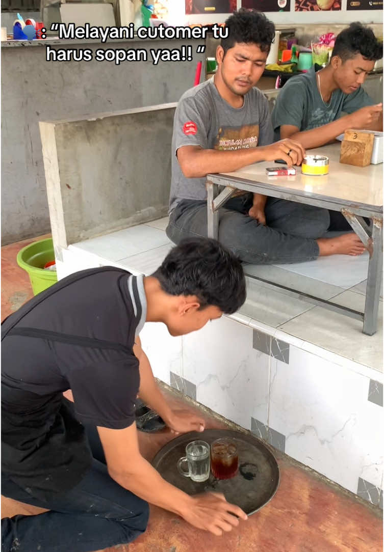 “Siapp paduka raja🙏” #fyp #ayamgejrot #kulinertanjungbalai #kulinerasahan 