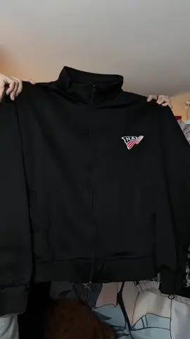 Vừa đơn giản vừa có điểm nhấn 🫶✨ #aokhoac #aokhoacnu #aokhoacnam #macdepmoingay 