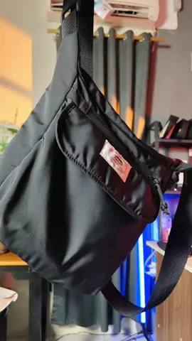barang bagus jgn di lewatin cuy #slingbag #TasModern #tascowok #modalkontendoang 