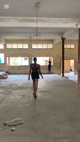 Backview 🤭❤️ #model #catwalk #fyp #goviral #foryou 