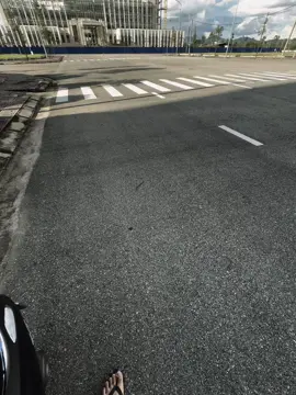 如果生活充满了困境，我愿意成为那波涛，紧紧拥抱你所有的忧伤。 Nếu cuộc đời là những bế tắc,anh nguyện làm cơn sóng ôm trọn hết những nỗi buồn bên em. #xuhuong #fpy #tamtrang #buon #chill 