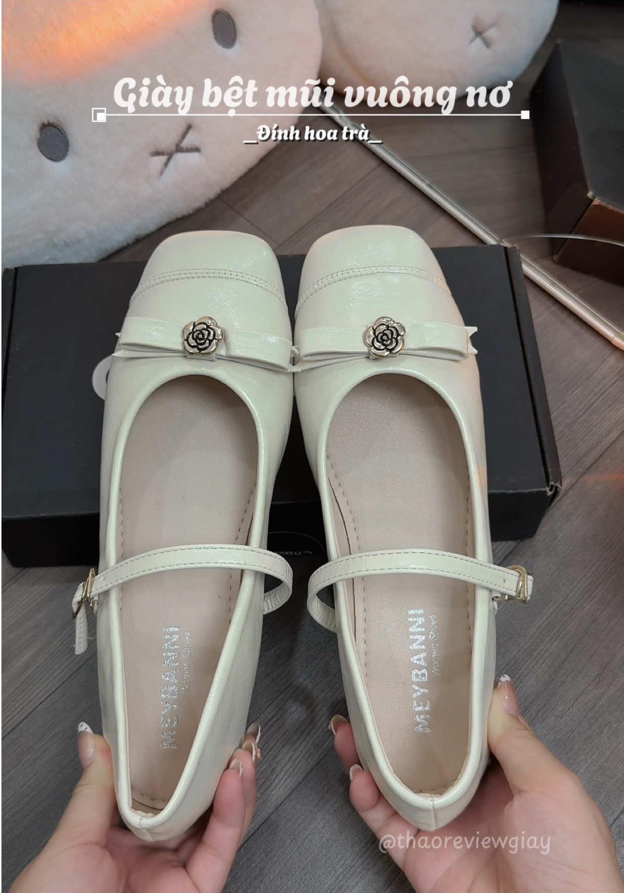 Giày xinh chất da mềm lắm. Í #giayxinh #giaynu #giaybet #giaybupbenu #giaybupbe 