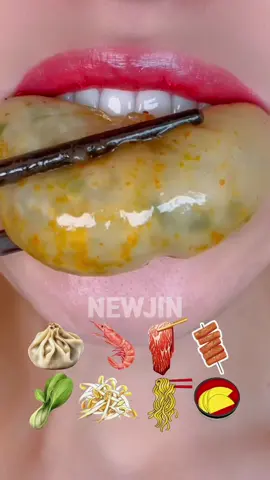 오랜만에 마라탕 먹었어요😋 만두랑 새우 넣었더니 꿀맛! #asmrvideo #eating #malatang #chinesefood 