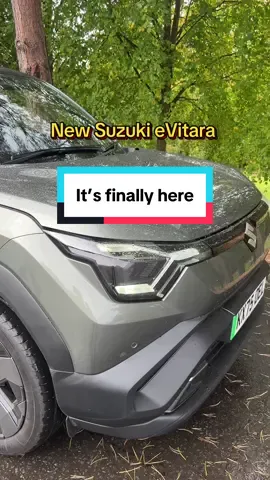 Suzuki’s first electric car has finally arrived! This is the new Suzuki eVitara, a compact crossover which shares its underpinnings with the Toyota Urban Cruiser and also some BYD battery technology.  #suzuki #carnews #newcars 