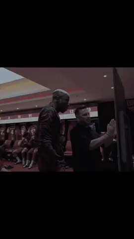 İnanların takımı galatasaray... 🦁🦁#victorosimhen #galatasaray #liverpool #fyp 