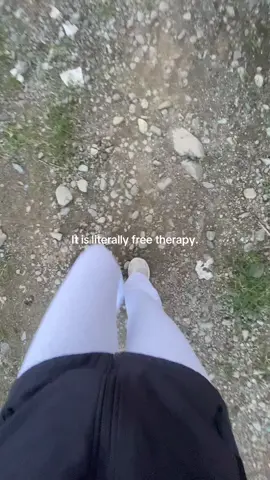 Life hurts, walking heals @F R I C H I E  