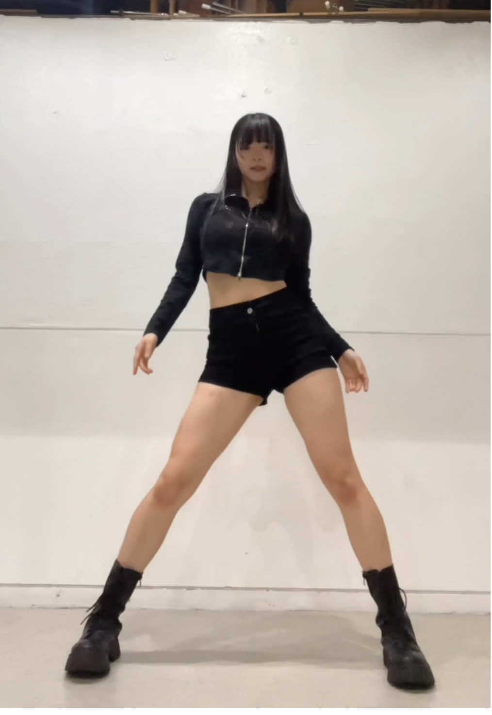 画質鬼わる🥲🥲 #aoa #miniskirt #kpop #kpopdance #アイドル練習生 