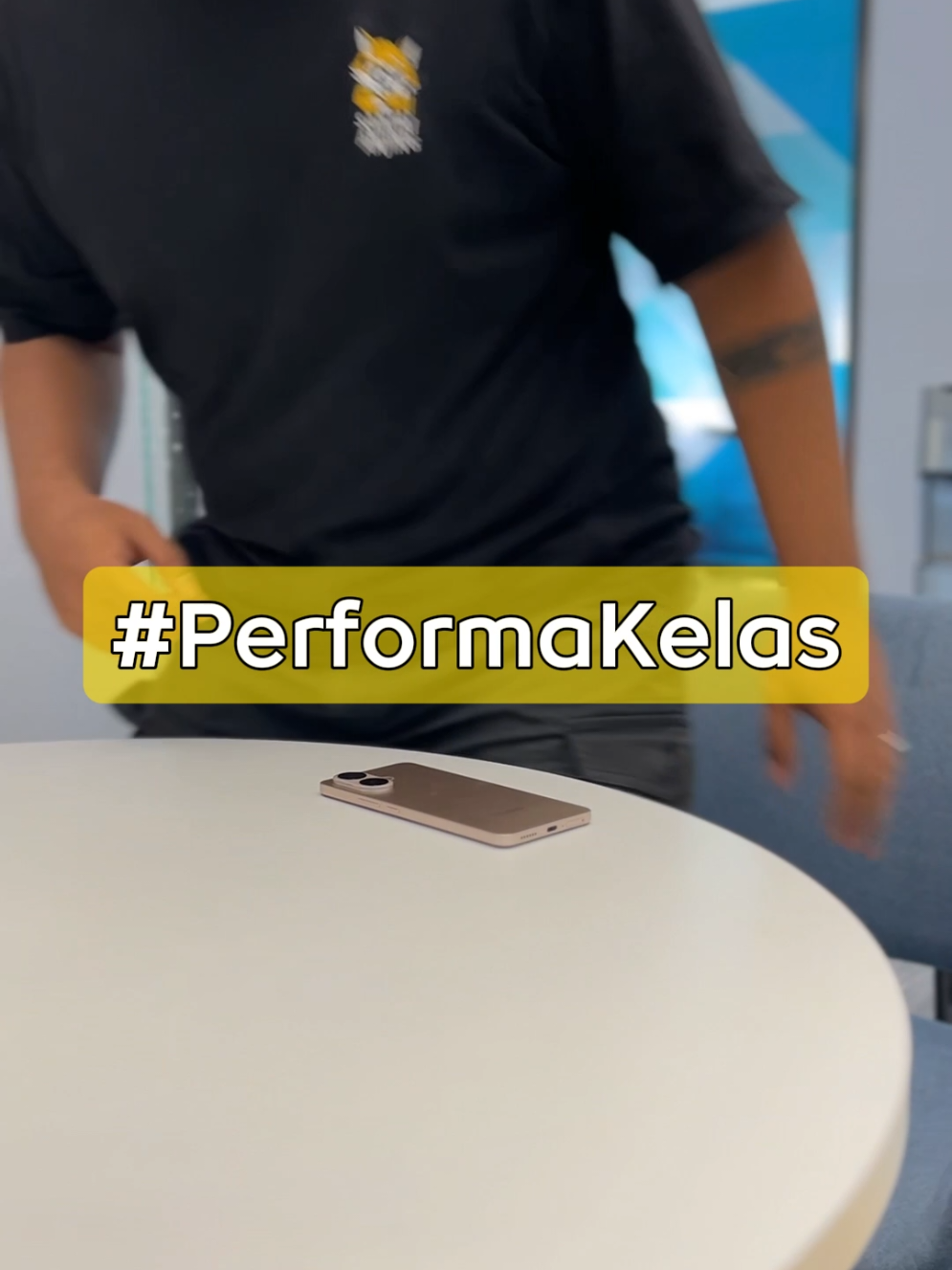 Performa Kelas, segera hadir! #iQOO #gadget #smartphone 