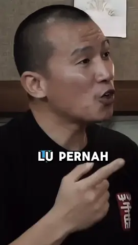 Pembunuh 100 Orang yang ingin Bertobat | Sc yt : Raymond Chin | #podcastclips #ustadfelixsiauw #raymondchin 