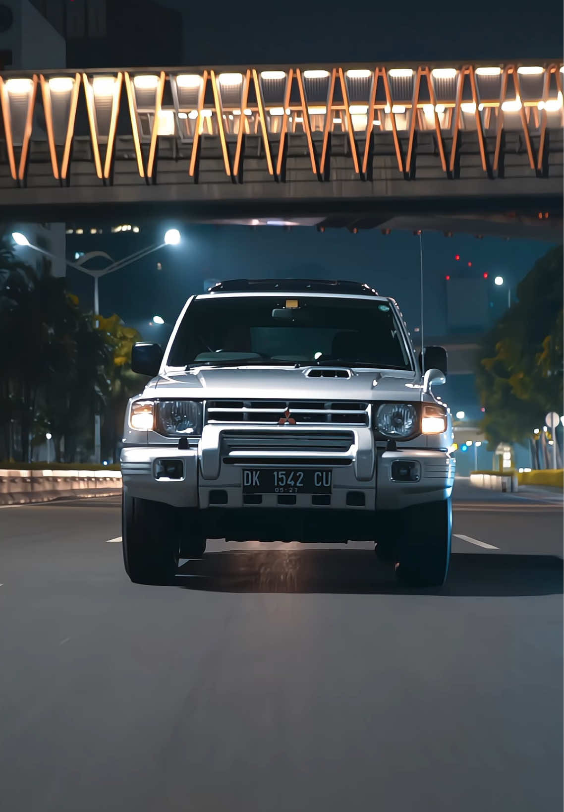 pajero tapi tidak olahraga🗿 btw ini mobilnya forsale ya! yg minat dm! #pajero #mitsubishi #90s 