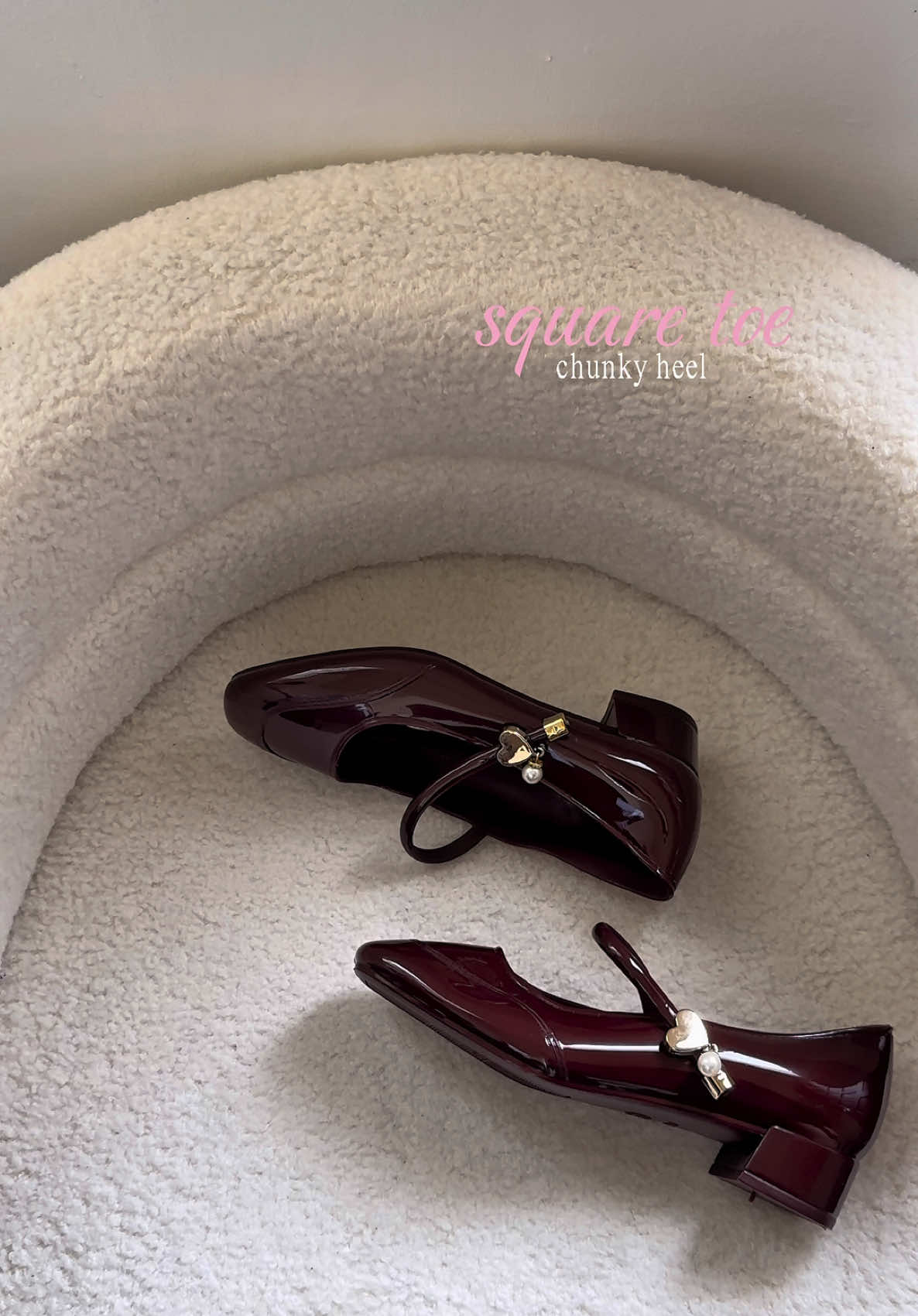 the pop of color is giving 😩❤️ this chunky heel is perfect for birthday celebrations, Christmas parties, or any other events 😩❤️🙈 #chunkyheels #heels #heelsforwomen #heelsrecommendation #sandals 