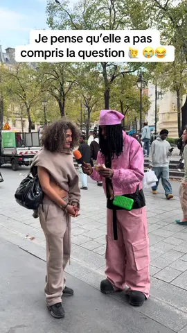 #france🇫🇷 elle a pas compris la question, je pense pour 250 € tout en bas
