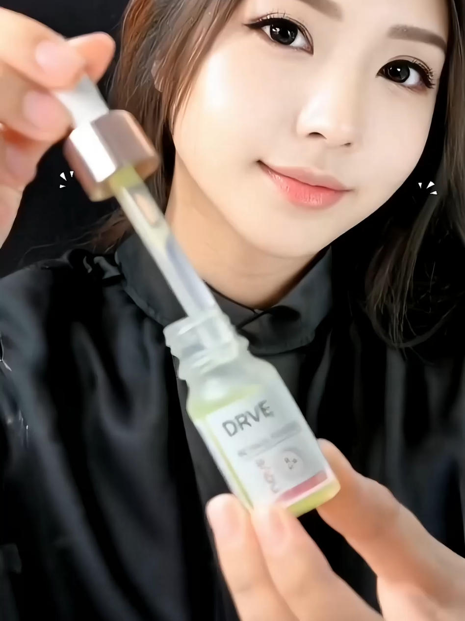 Membalas @yuli.heryettiRetinol DRVE dipakai malam atau siang? 😍 Cek cara pakainya yang benar! 🌙💧” #drve #retinolpemula #skincaremalam #glowingskin #awetmuda 