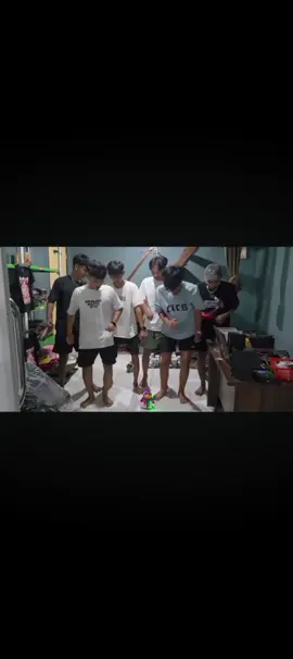asikk💃💃😭@REZA @kinderjoy🐣 @ZIDAN ALFARIKH @Periimaupergi✅ #gwsmlovers👹 #gskylovers #xybca #4u #creatorsearchinsights 