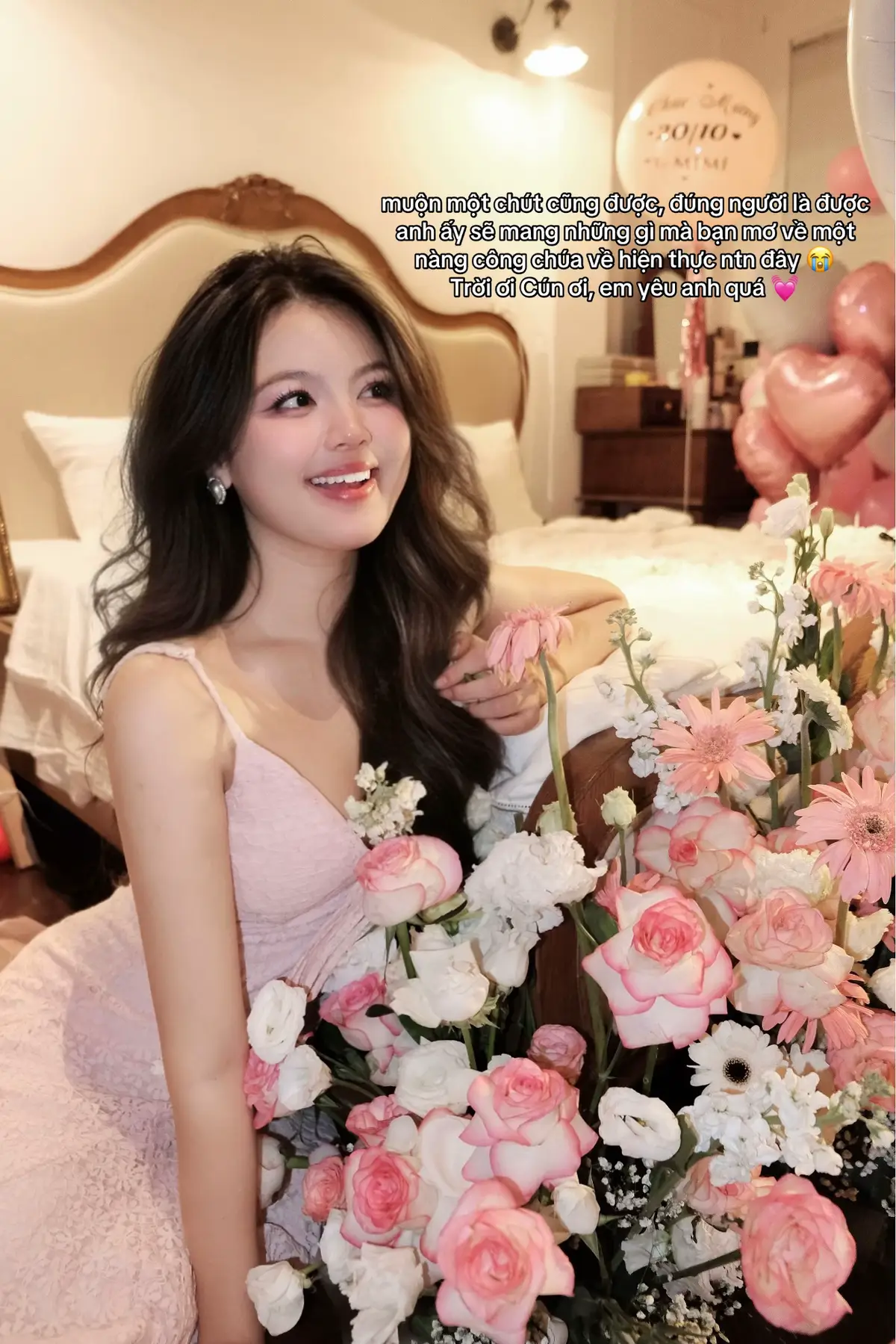 Em ngồi cạnh cả vườn hoa mà anh cắm #marcmichelle #xuhuong 
