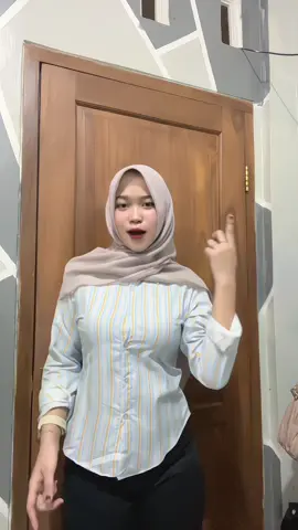 #kemejawanita #kemejamurah #ootdfashion #ootdinspo #OOTD 