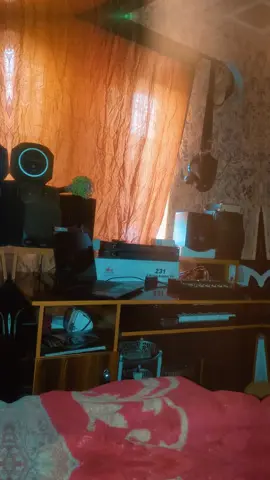 I am an Artist and a Producer. this is my work station #music #creatorsearchinsight #tiktokproducer #creatorsearchinsights2025 #musician 