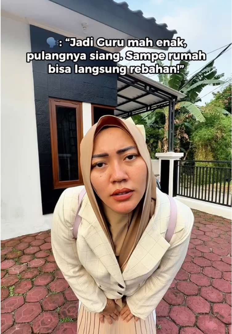 Enak banget emang… koyo dan minyak oles jadi andalankuh wkwk #tantemoji #tantemojiguru #tantemojiirt 