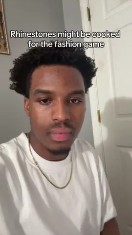 am I tripping chat ? #streetwear #fashion #clothingbrand #fashiontiktok 