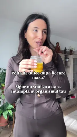 Am aflat ca nu vointa era problema mea... ci glicemia instabila. E acel cerc vicios pe care multe femei il traiesc zilnic: Mananci ceva „sanatos”, te simti bine o ora, apoi brusc ti se face foame din nou. Iti spui ca trebuie doar sa fii mai disciplinata, dar corpul tau, de fapt, striga dupa echilibru. Cand zaharul din sange urca si coboara prea repede, creierul primeste semnalul „vreau dulce”, nu pentru ca esti pofticioasa, ci pentru ca organismul incearca sa se echilibreze. Si oricat de mult te-ai abtine, corpul castiga mereu. Am descoperit ca nu trebuie sa ma lupt cu poftele, ci sa le inteleg. De cand am inceput sa folosesc un produs cu extract de fasole alba, inulina si picolinat de crom, am simtit o diferenta reala. Glicemia mea s-a stabilizat, senzatia de foame continua a disparut si, pentru prima data dupa mult timp, nu mai simt nevoia sa rontai non-stop. E o eliberare cand realizezi ca nu e „vina ta” – e doar un semn ca organismul tau are nevoie de sprijin. Scrie „STOPDULCE” daca vrei sa iti explic exact cum functioneaza si cum poate deveni primul tau pas spre echilibru real. #rezistentalainsulina #poftededulce #echilibruinterior #slabirenaturala #controlglicemic 