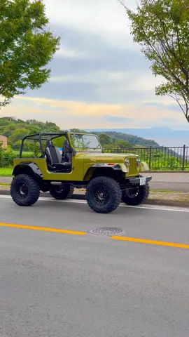 ドア無しスタイルもそろそろ終わり。 また来年のお楽しみだね。 それにしても、気持ちよく乗れる日が確実に減ってきたな。 #jeep #cj7 #jeepcj7 #jeeplife #cars 