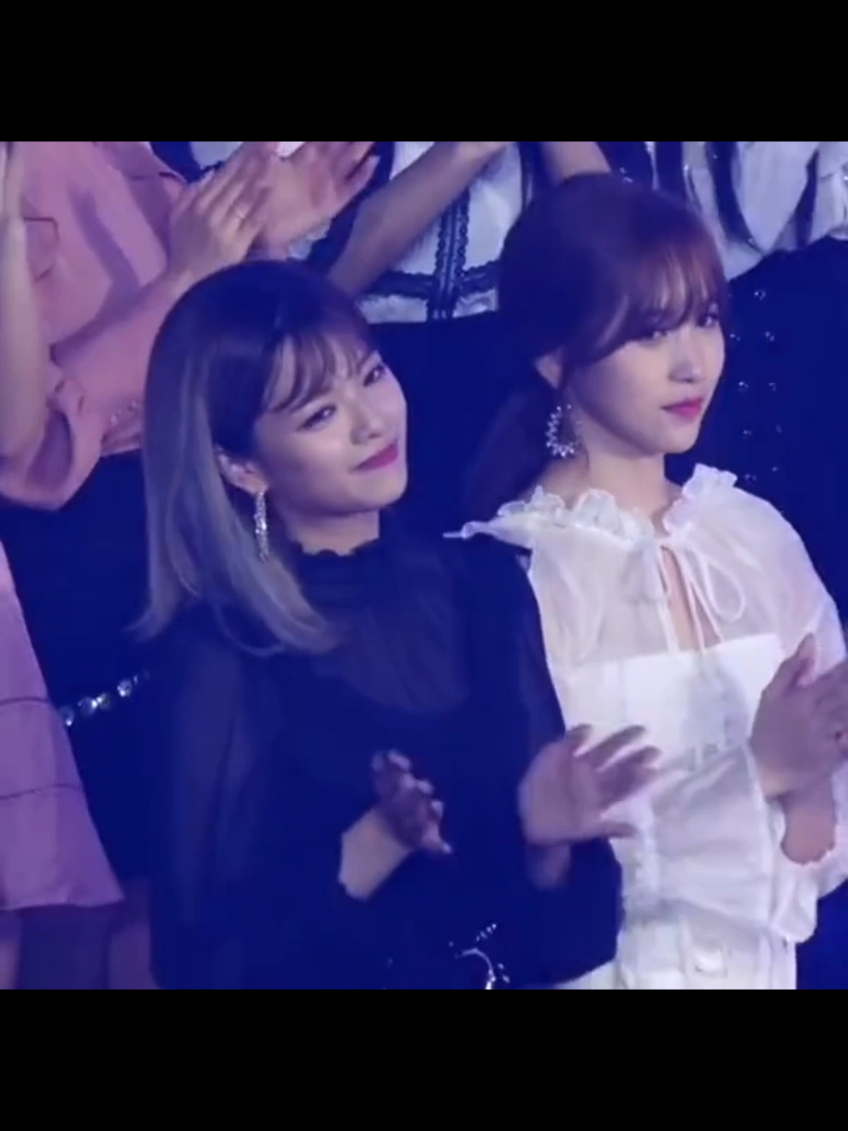 I’m sure there was definitely something between them😫... #kpop #twice #jeongyeon #bts #jimin 