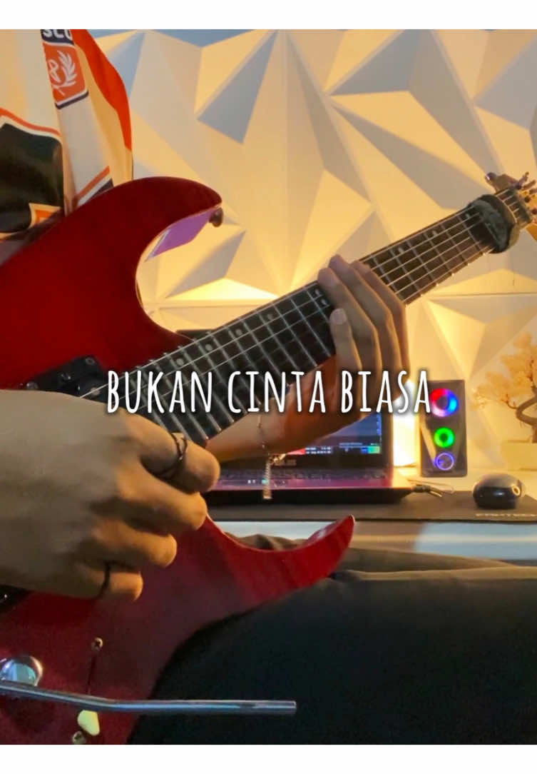 Bukan cinta biasa - Afgan #bukancintabiasa #guitarcover #guitartok #afgan #fypシ゚ 