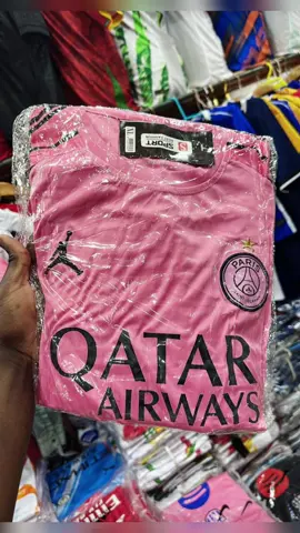 Les maillots de football versions EPS sont disponibles chez ACHTA store Passe en DM pour plus d’infos  #pointenoirecongo🇨🇬😍🥰❤️ #brazzavillecongo242🔥🔥🇨🇬🇨🇬🇨🇬🇨🇬 #achtastore 