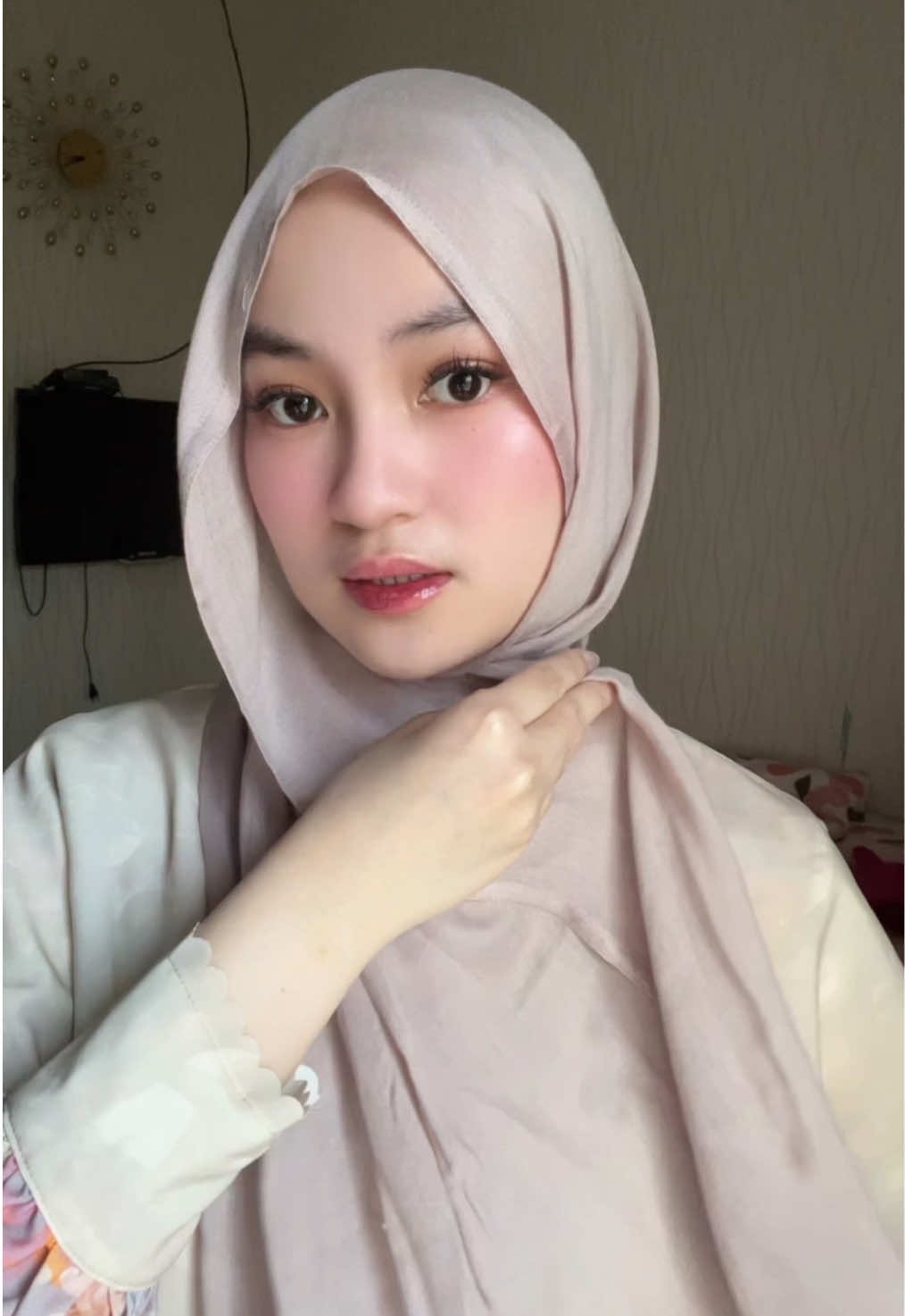 hijab from : @Hijabqa  ────୨ৎ──── this hijab is comfortable to wear and easy to style ♡ #hijab #dailylife #hijabstyle 