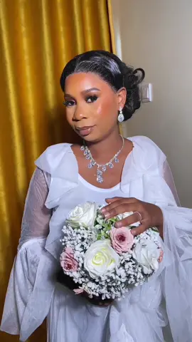 Bridal bliss 🥰🥰🥰✨✨✨ Makeup : Mua by beekas 💄 #makeup #asbcommunity #asbtsdconsistency #makeupartist #makeupinipaja #makeupartistinlagos #SmallBusiness #smallbusinessowner #beauty #BeautyTok #tiktok #tok #lagosmua #muainiyanaipaja #makeupartistiniyanaipaja #makethisvideogoviral 