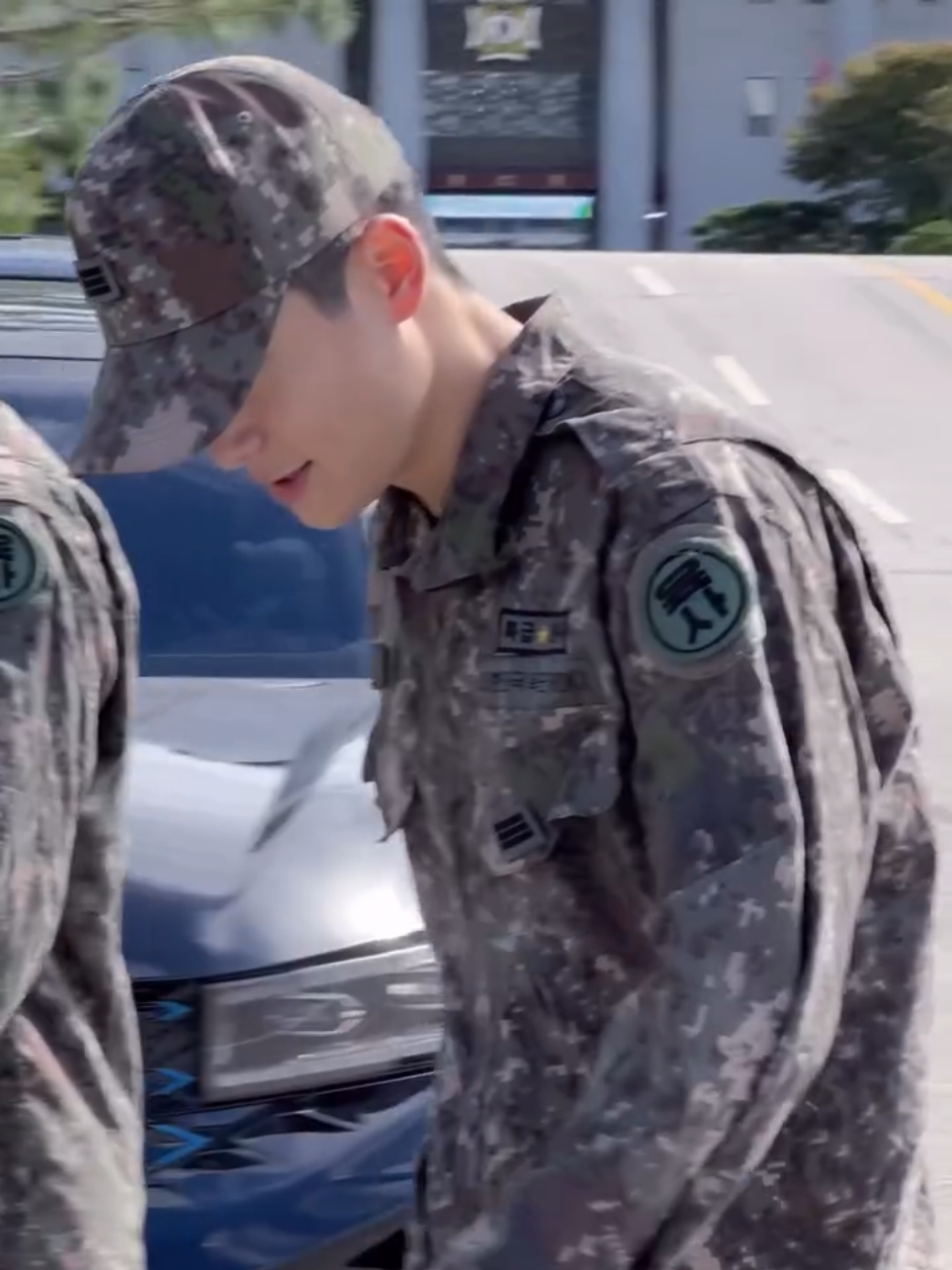 jalan papah ganteng#jaehyun dengan gagahnya#jaehyunnct #jungjaehyun 