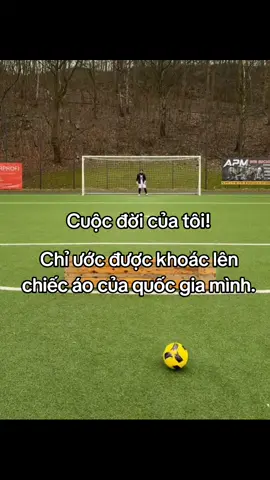 Chỉ muốn khoác lên chiếc áo của tuyển quốc gia#bongda #foryou #fyp #viral #xuhuong