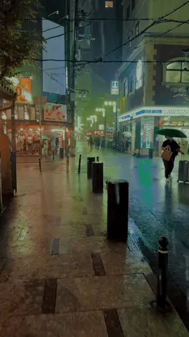 雨音が心地良い大阪からの夜。　#cinematic #videography #citylife 