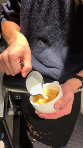 激ゆるやーん #ラテアート #ラテアート練習中 #バリスタ #barista #コーヒー 