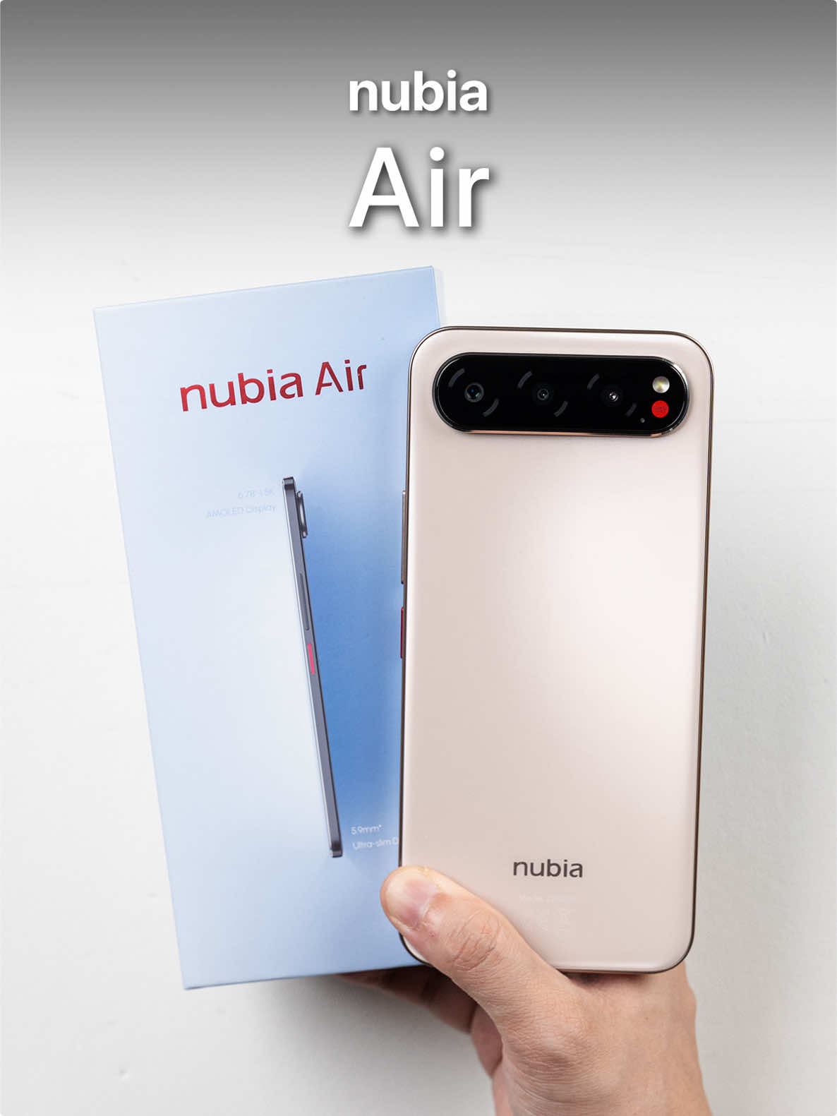 nubia 也推出了空气版 “Air” 🪶 只有5.9mm，172g!!! 又轻又薄又有大电池 😮 其他配置： 🔥6.78寸 1.5K AMOLED 屏 🔥IP68 & IP69 防尘防水 🔥高通八核处理器 + 5G 网络 🔥5000mAh 电池 + 33W 快充 🔥120Hz 高刷新、100% DCI-P3 色域 🔥50MP 主摄 + 8MP 超广角 + 2MP 微距 🔥支持 AI 语音助手、双麦降噪、屏下指纹 📅nubia Air 目前已经开卖啦！售价 RM1,099🚀早鸟优惠直接扣RM200！现在只要RM899就能把nubia Air带回家啦！ #NubiaAir #nubiaphone @ZTE Devices Malaysia